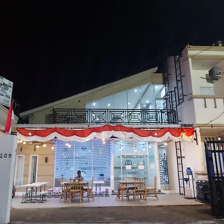 פאלמבאנג Macan Kumbang Residence מראה חיצוני תמונה