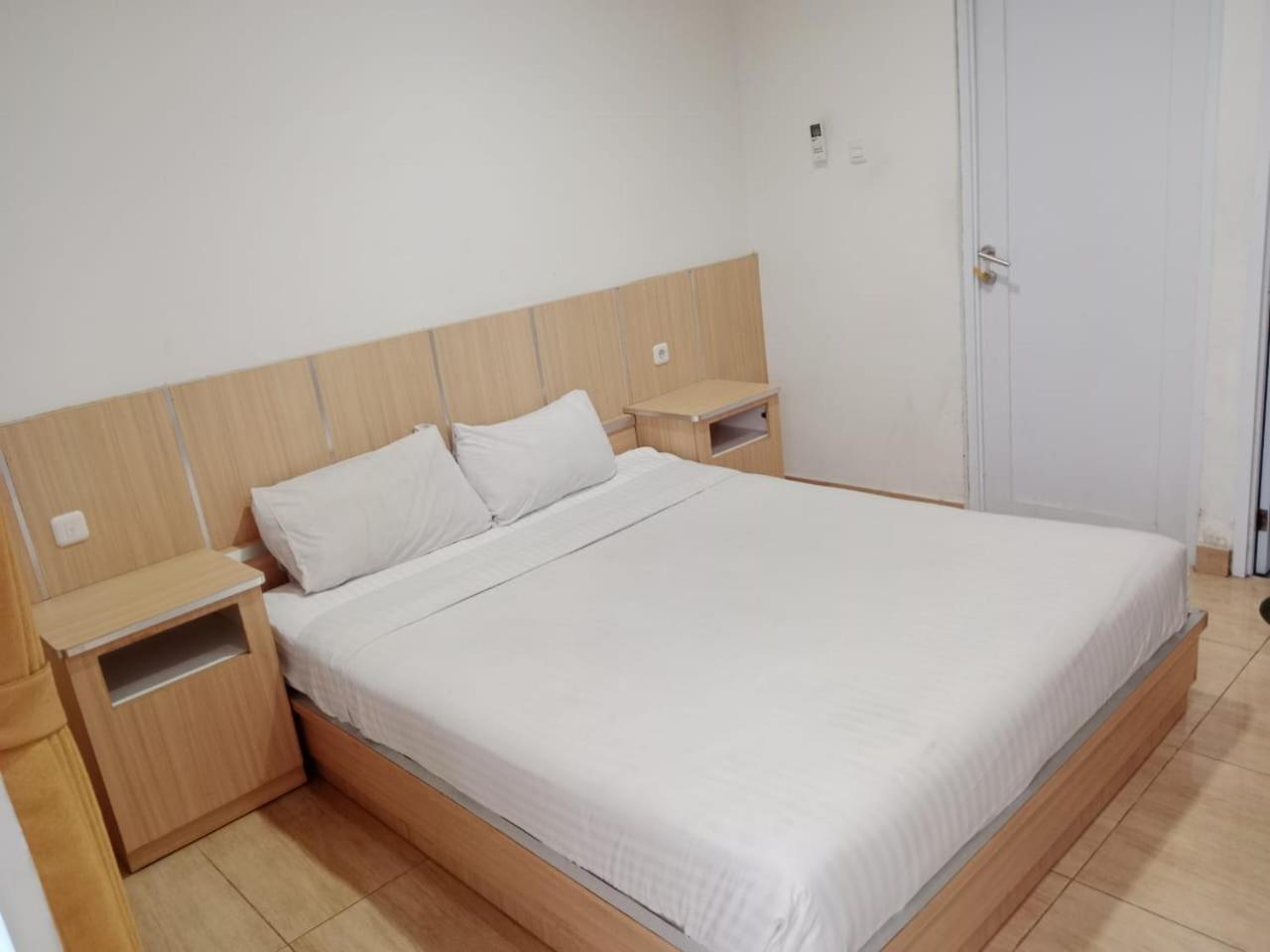 פאלמבאנג Macan Kumbang Residence מראה חיצוני תמונה