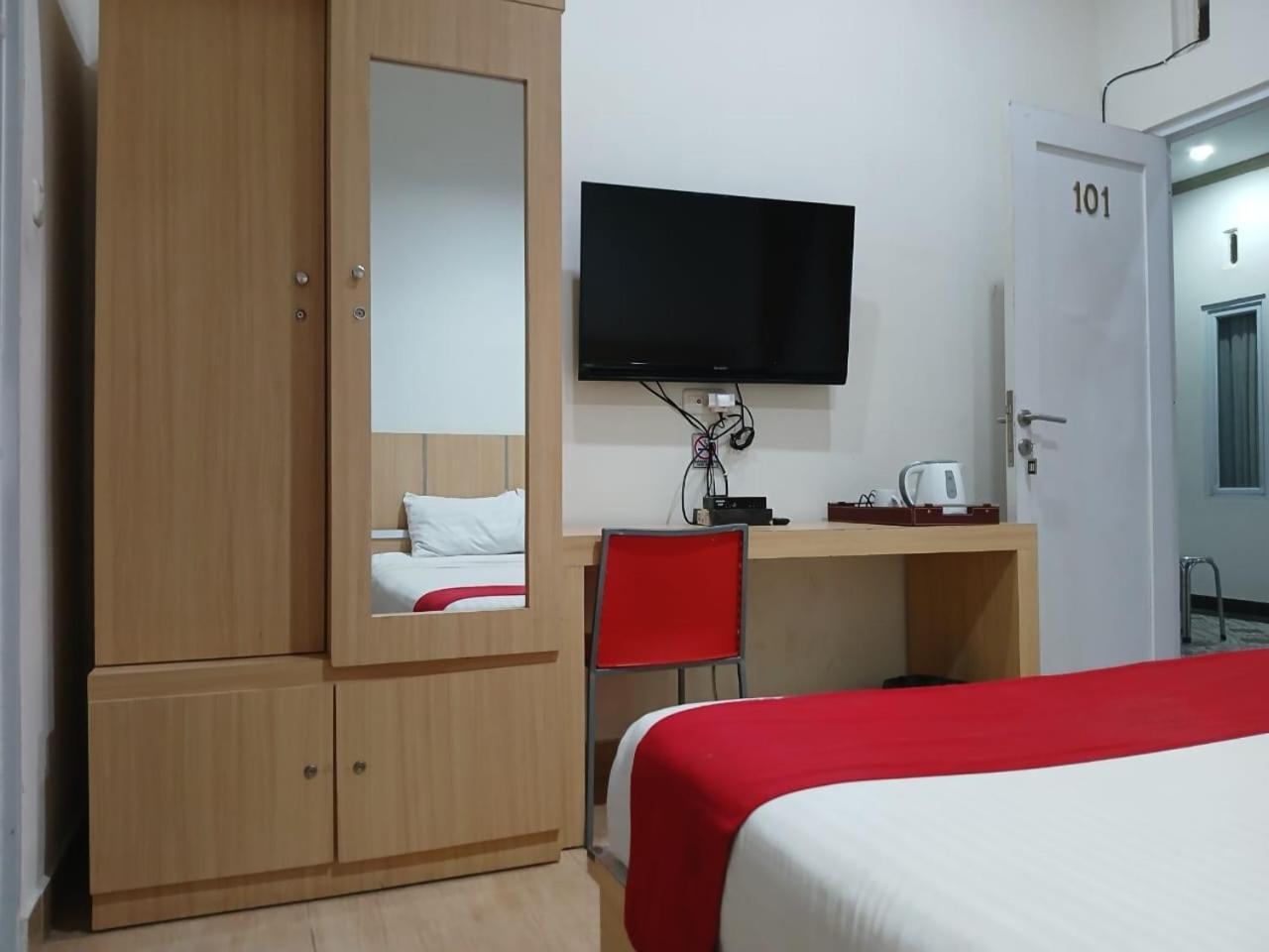 פאלמבאנג Macan Kumbang Residence מראה חיצוני תמונה