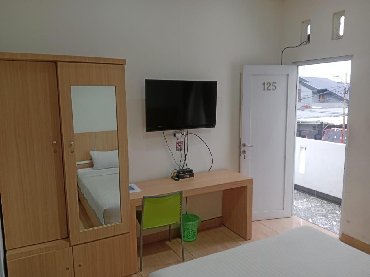 פאלמבאנג Macan Kumbang Residence מראה חיצוני תמונה